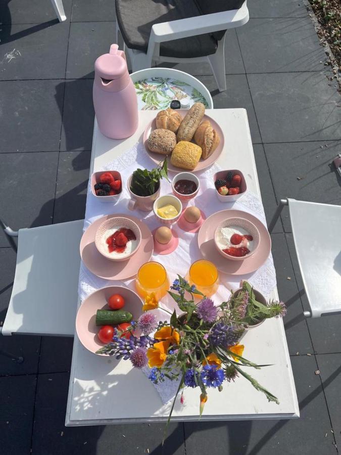 De Tulp Bed & Breakfast Noordgouwe Bagian luar foto